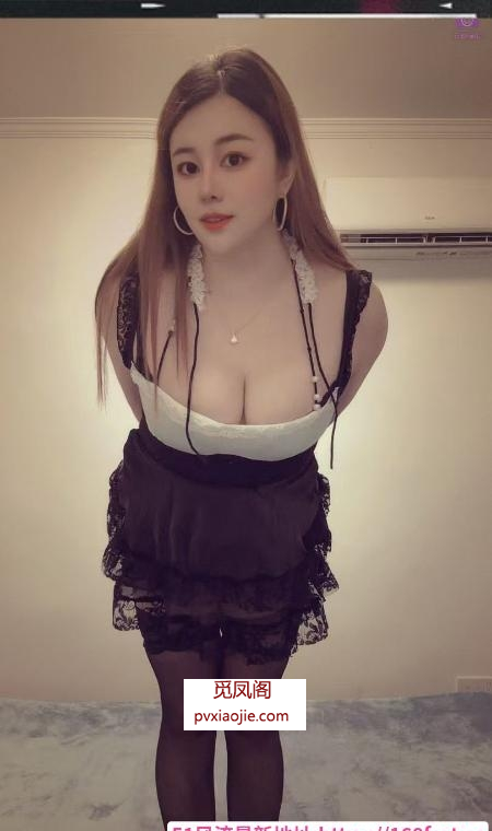 风情D奶美妇