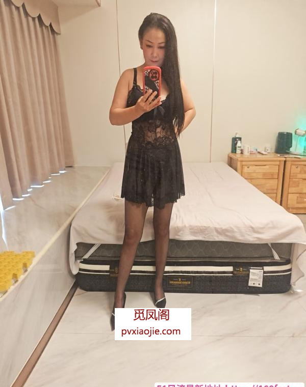 38D大胸少妇