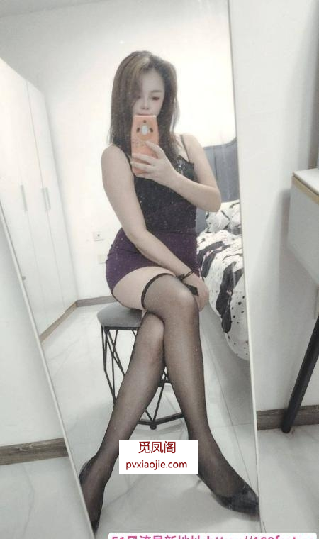 吴中肤白蜜桃臀骚货
