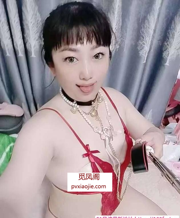 天花板服务女奴桃桃
