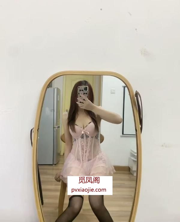 三点粉美女九儿