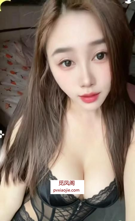返食美乳御姐