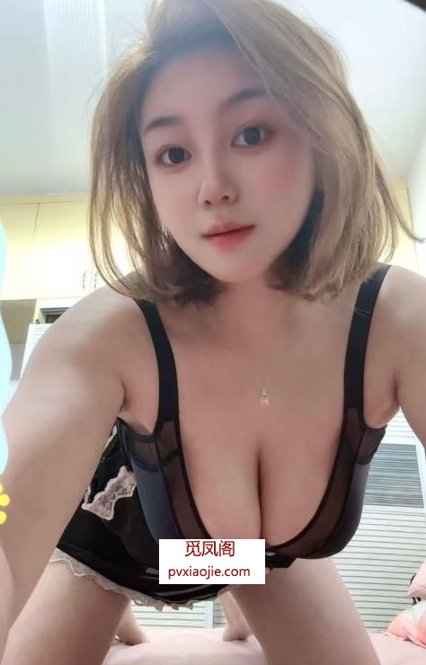 巨乳肥臀骚姐姐