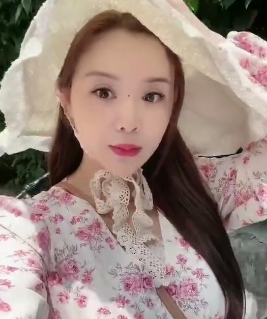 身材很好的小姐姐