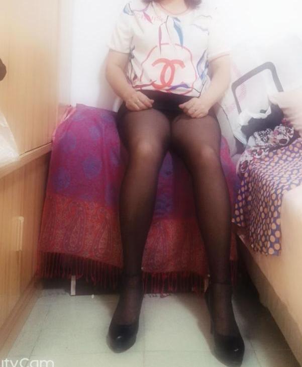 很听话的熟女阿姨