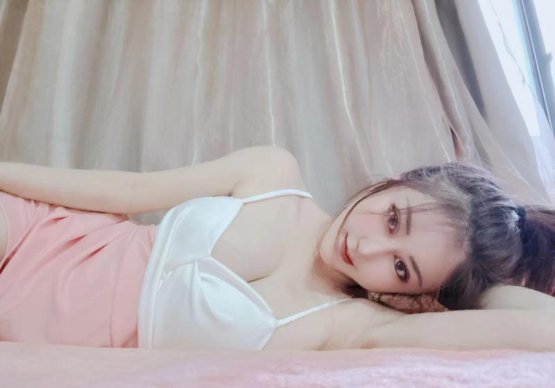 瑜伽大奶骚教练