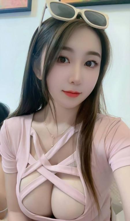 体验白嫩大波舒欣