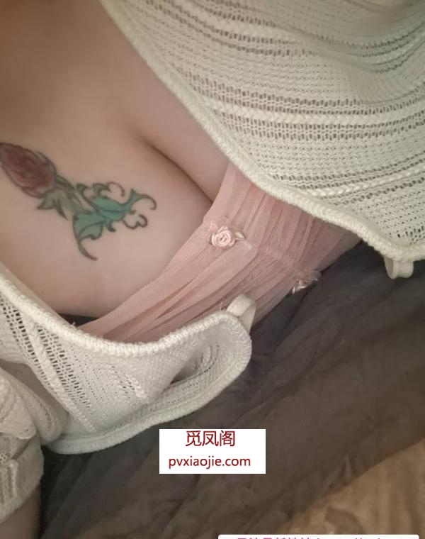 浦东大奶年轻小坦克