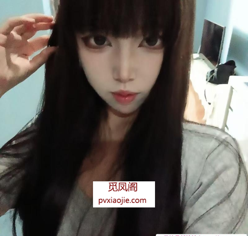 19岁颜值高小猫超好