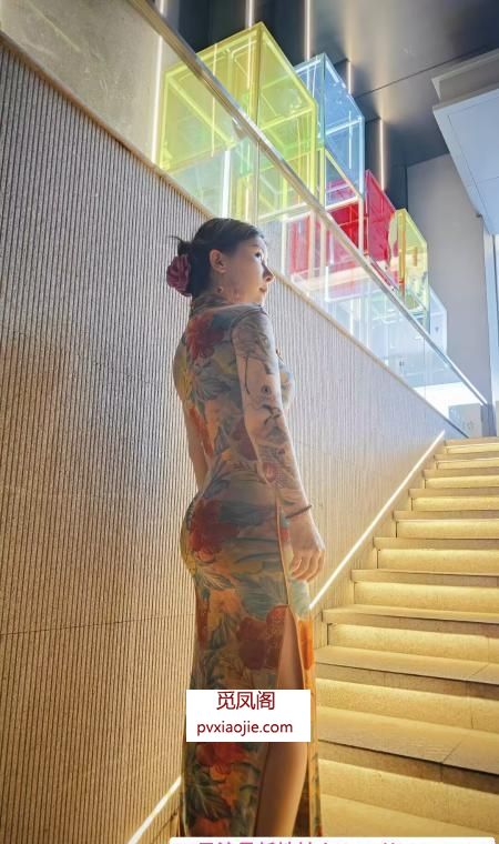 猫纹身高冷范御姐