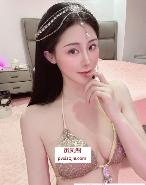 气质绝佳颜值女友