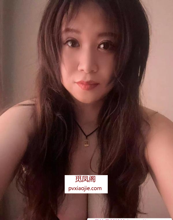 津南微胖水多熟妇