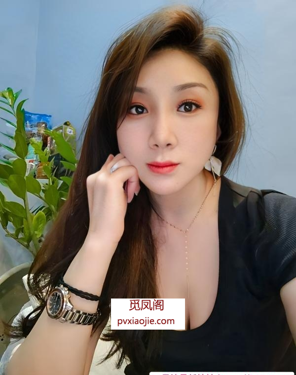 天河性感美少妇