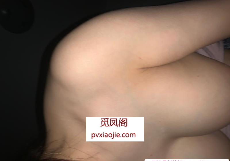 迈皋桥大胸小姐姐