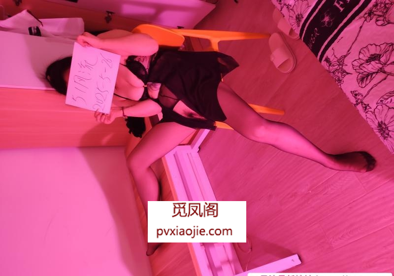 大胸服务控骚妇