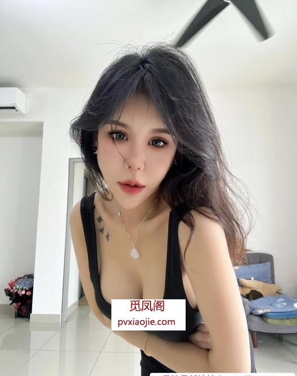 大奶网红脸骚妹