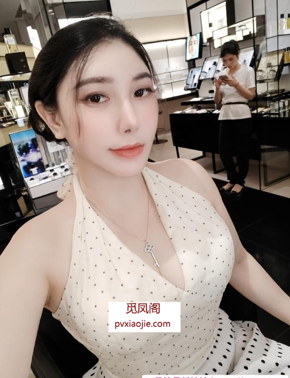 sm夹乳肥臀骚货