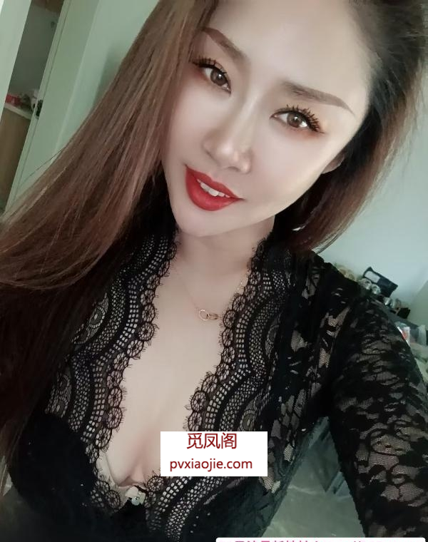 挺有感觉的熟女