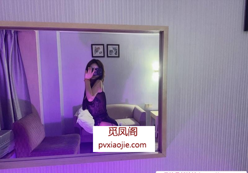 广州赵星儿可蛇吻