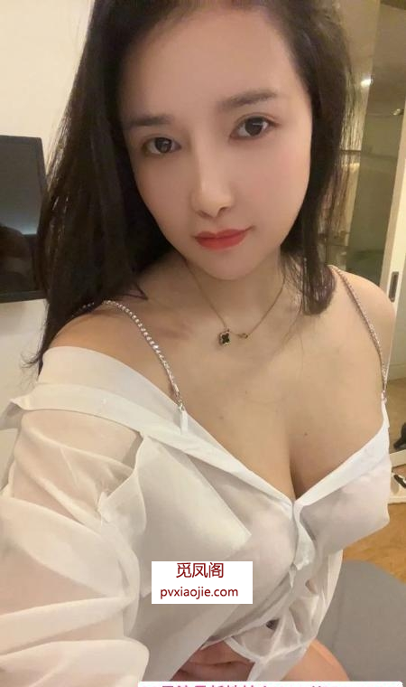 金牛性感眼镜少妇小玉