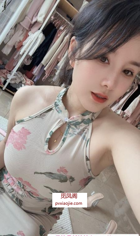 风骚大奶女王妮妮