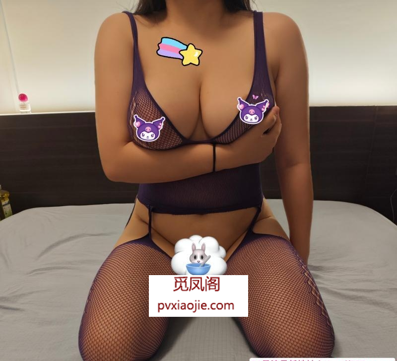 妩媚大胸小姐姐