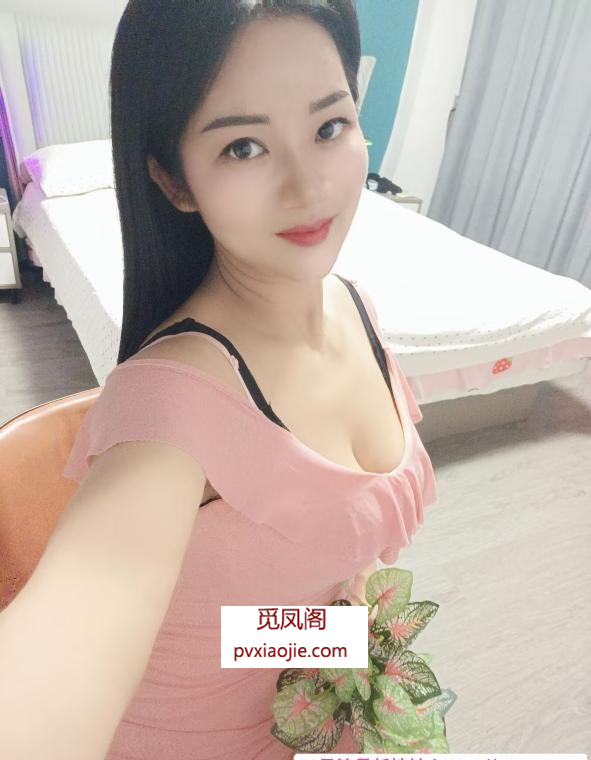 海珠轻熟性价比小妮子