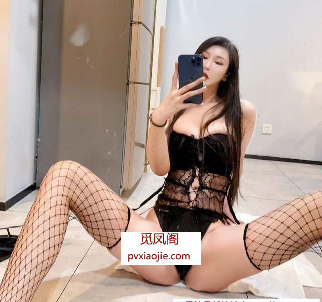 武侯白嫩大长腿御姐