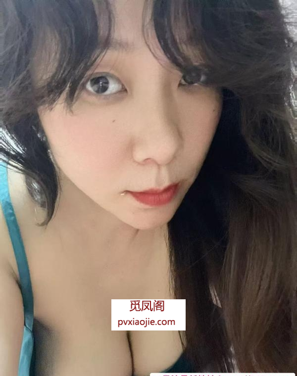 中大项双飞巨乳两闺蜜