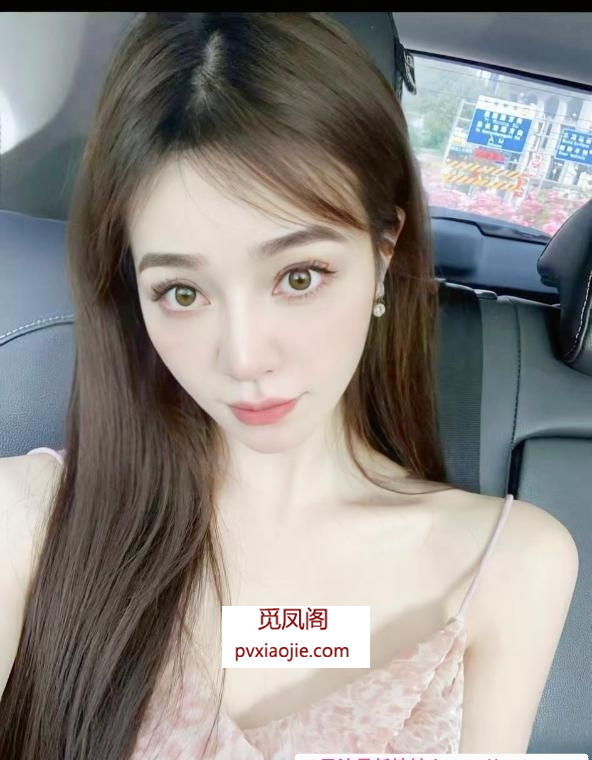 朝阳镜前小妖精彤彤