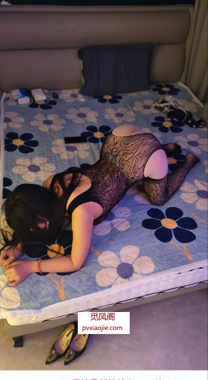 迷人性感骚妹李柏朴