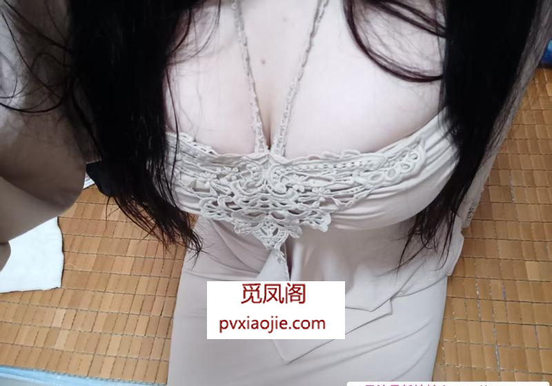 秀英大屁股彤彤