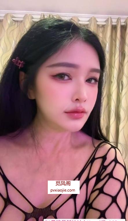 滨江翘臀小妖精曼妮