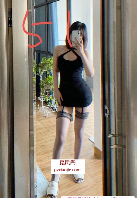 蜜桃臀健身小姐姐