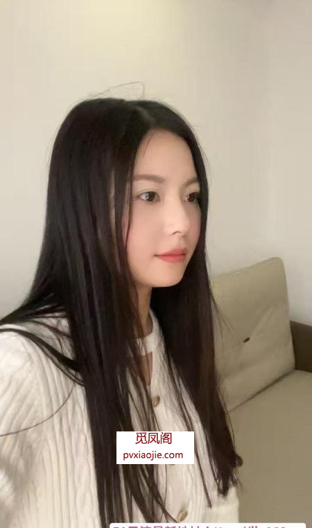 天府三街乖巧可爱莎莎