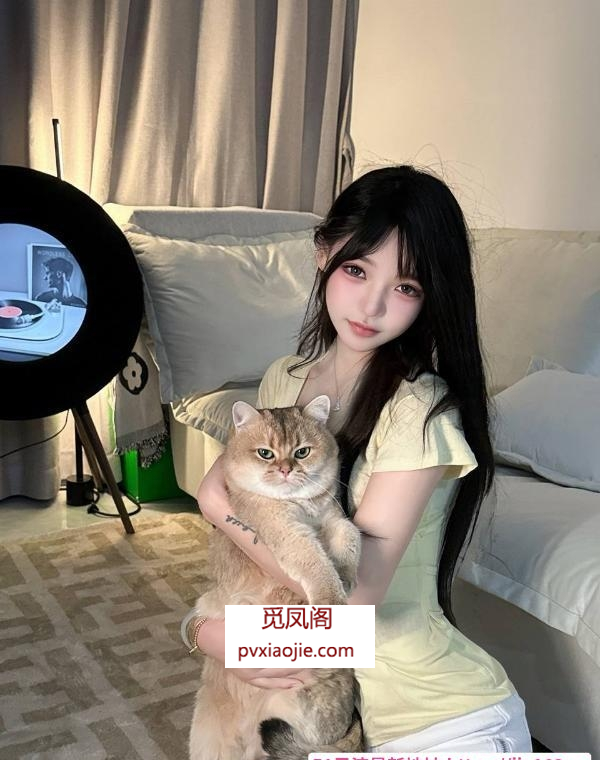 武汉三点粉一线天萌妹