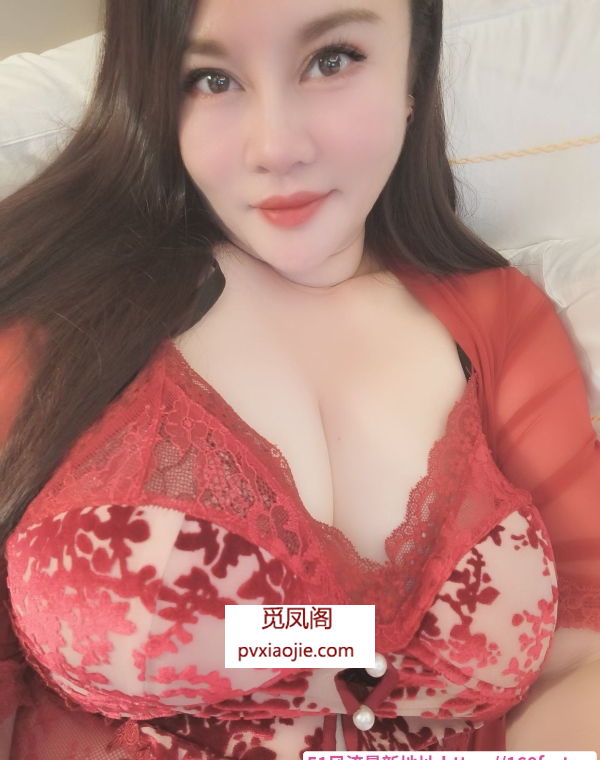 东北肥美淫奶妹子