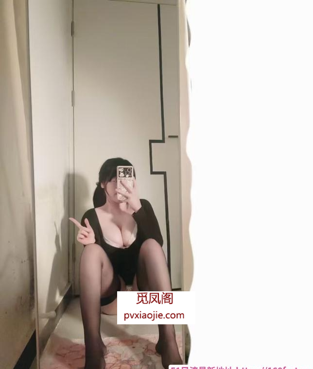 和平俏皮小可爱